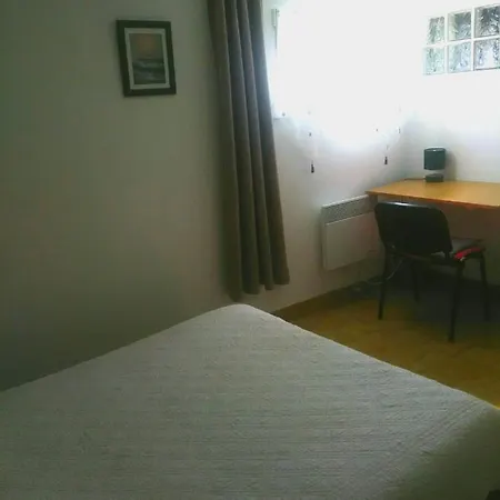 홈스테이 Hebergement Privatif En Maison - Jardin Calme Montreuil-Bellay - Sud Saumur 몽트뢰유벨레이