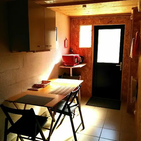 홈스테이 Hebergement Privatif En Maison - Jardin Calme Montreuil-Bellay - Sud Saumur 몽트뢰유벨레이